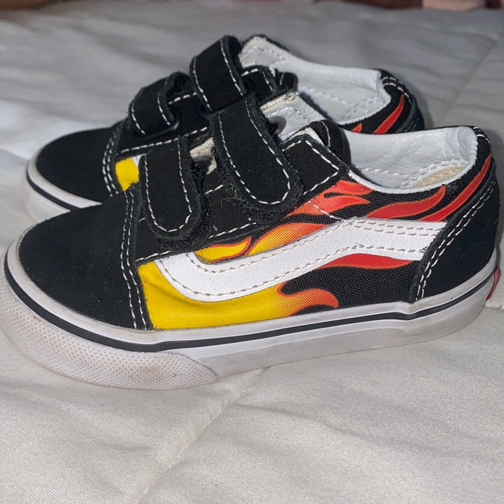 VANS FLAME TODDLER SIZE 6 GREAT CONDITION